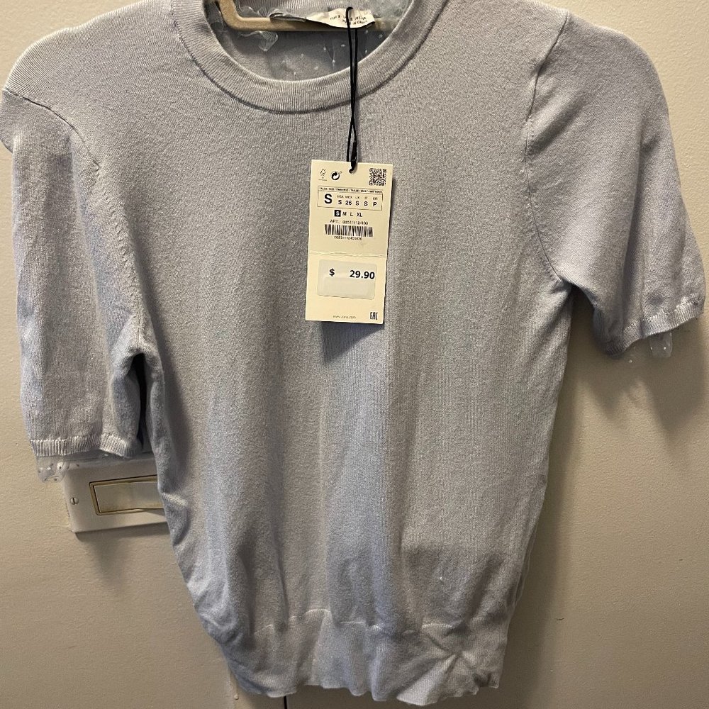 NWT - Cute trendy Zara Short Sleeve Sweater